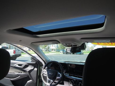 Used 2024 Chevrolet Trax ACTIV w/ Sunroof Package image 31