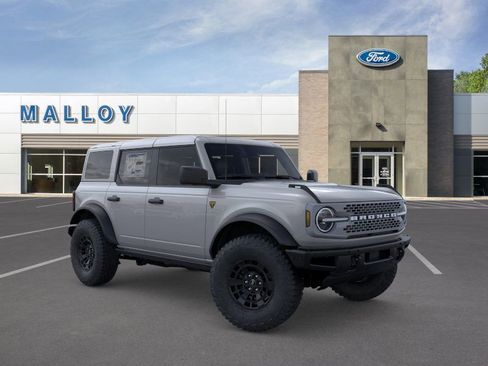 New 2026 Ford Bronco Badlands image 7