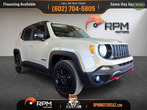 Used 2017 Jeep Renegade Trailhawk AWD/4WD image 24