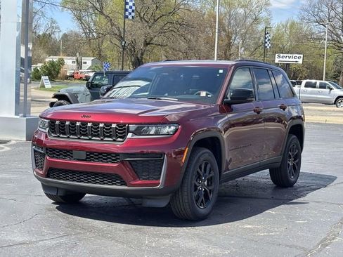 New 2026 Jeep Grand Cherokee Altitude AWD/4WD image 29