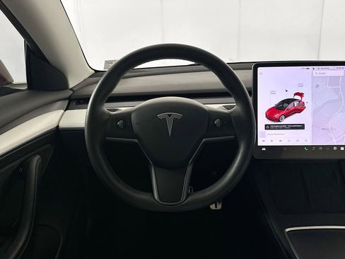 Used 2022 Tesla Model 3 image 17