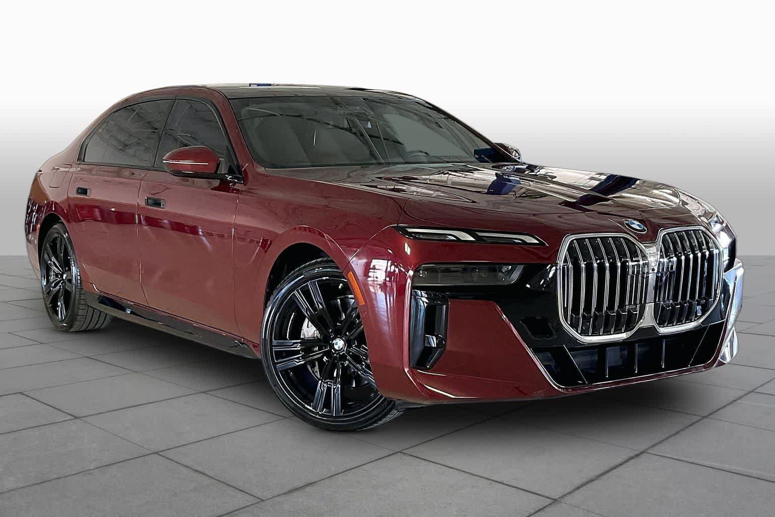 Used 2023 BMW 740i RWD image 2