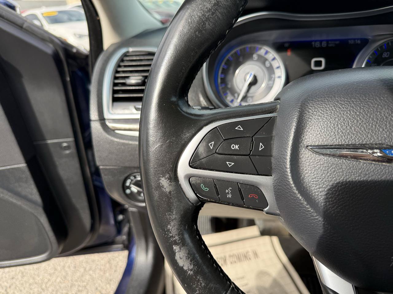Used 2016 Chrysler 300 Limited RWD image 15