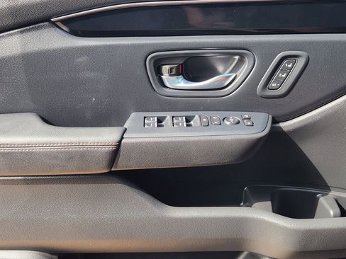 Used 2023 Honda Pilot TrailSport image 26