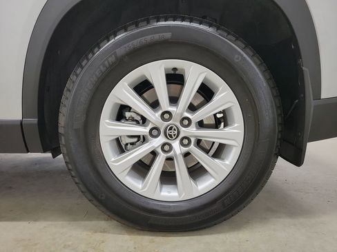 Used 2024 Toyota Grand Highlander XLE image 12