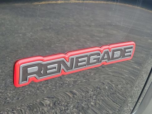 Certified 2023 Jeep Renegade Trailhawk AWD/4WD image 7