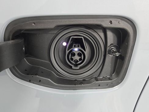 New 2026 BMW M5 w/ Executive Package image 24