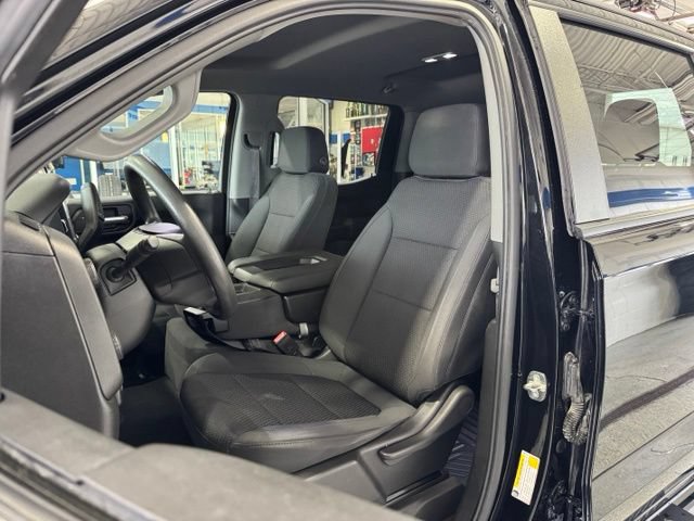 Used 2021 Chevrolet Silverado 1500 Custom Trail Boss AWD/4WD image 24