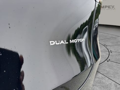 Used 2022 Tesla Model Y Long Range AWD/4WD image 37
