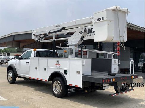 Used 2021 RAM 5500 Tradesman image 9