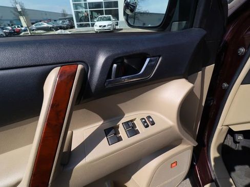 Used 2013 Toyota Highlander Limited image 29