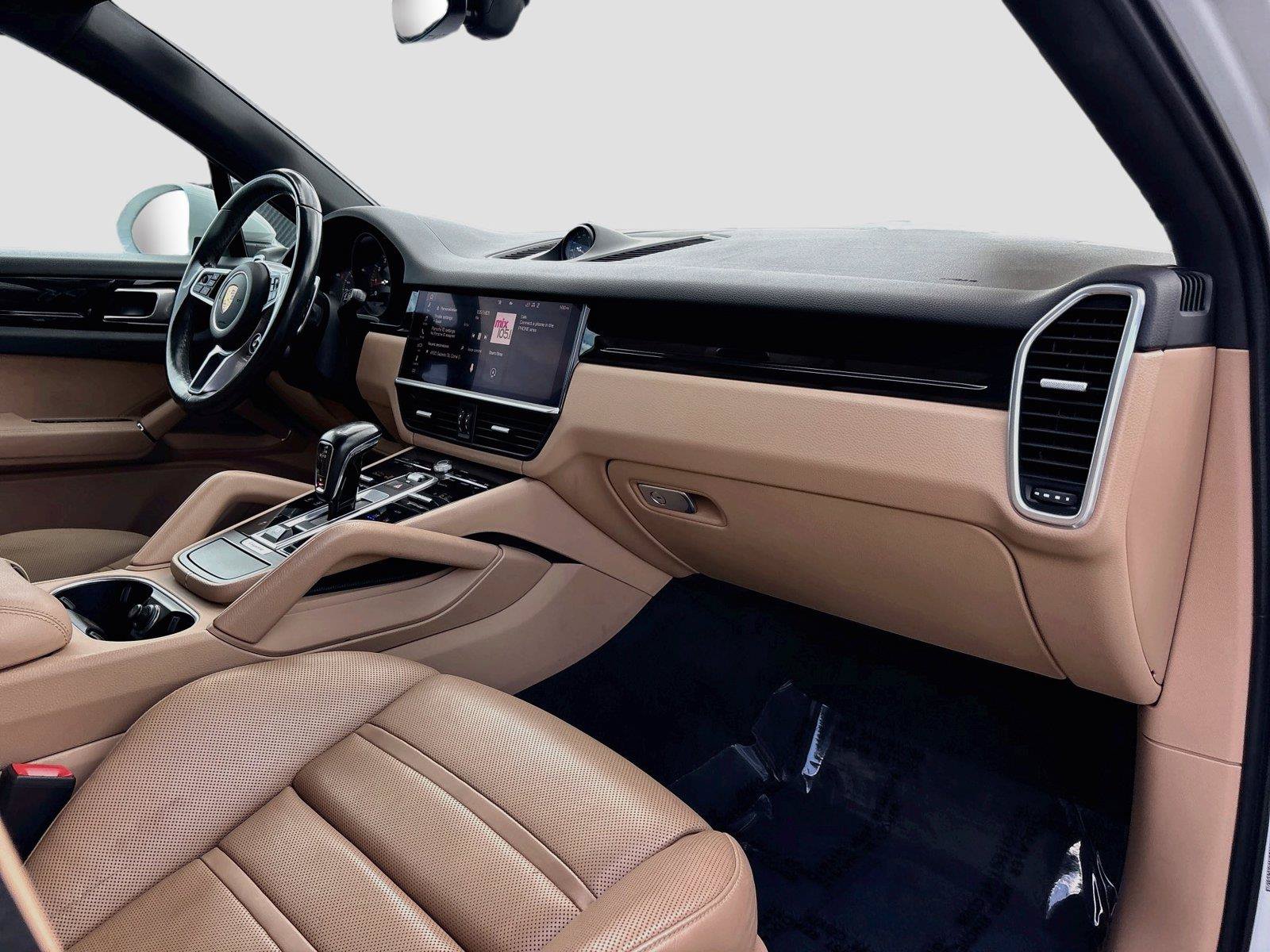 Used 2021 Porsche Cayenne Coupe AWD/4WD image 35
