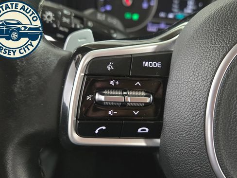 Used 2022 Kia Sorento EX w/ Panoramic Sunroof Package AWD/4WD image 13
