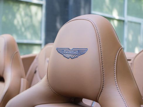 Used 2025 Aston Martin DB12 Convertible RWD image 5