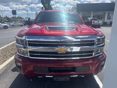 Used 2019 Chevrolet Silverado 2500 High Country w/ Duramax Plus Package AWD/4WD image 5