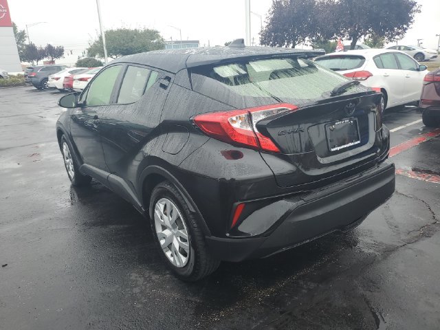 Used 2021 Toyota C-HR LE FWD image 3