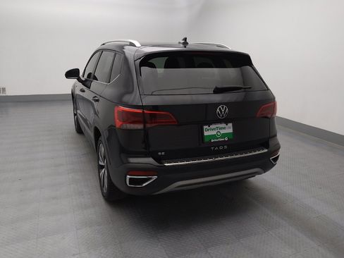 Used 2023 Volkswagen Taos SE FWD image 6