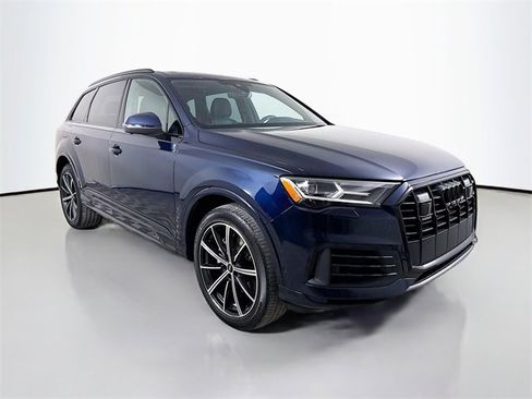Used 2023 Audi Q7 3.0T Premium Plus image 3
