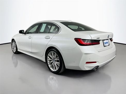 Used 2024 BMW 330i xDrive Sedan w/ Premium Package AWD/4WD image 3
