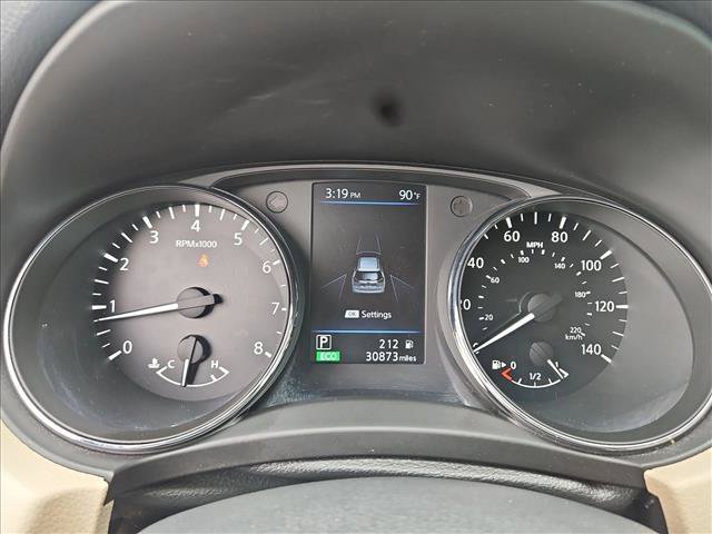 Used 2020 Nissan Rogue SV w/ Sun & Sound Touring Package AWD/4WD image 11