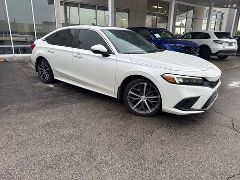 Used 2023 Honda Civic Touring image 5