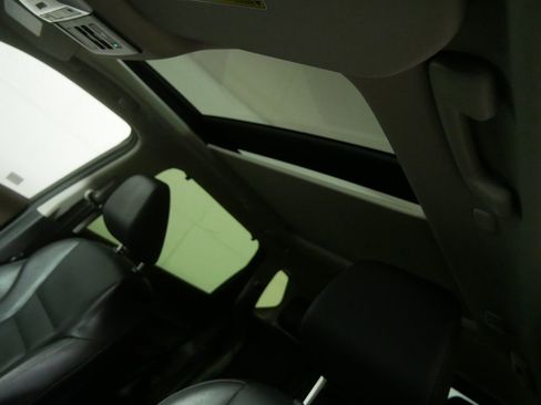 Used 2023 Nissan Rogue SL AWD/4WD image 15