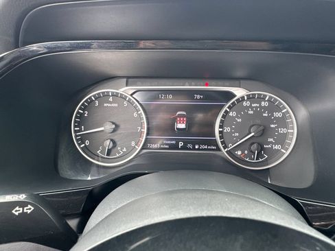 Used 2022 Nissan Pathfinder SL w/ SL Black Package FWD image 29