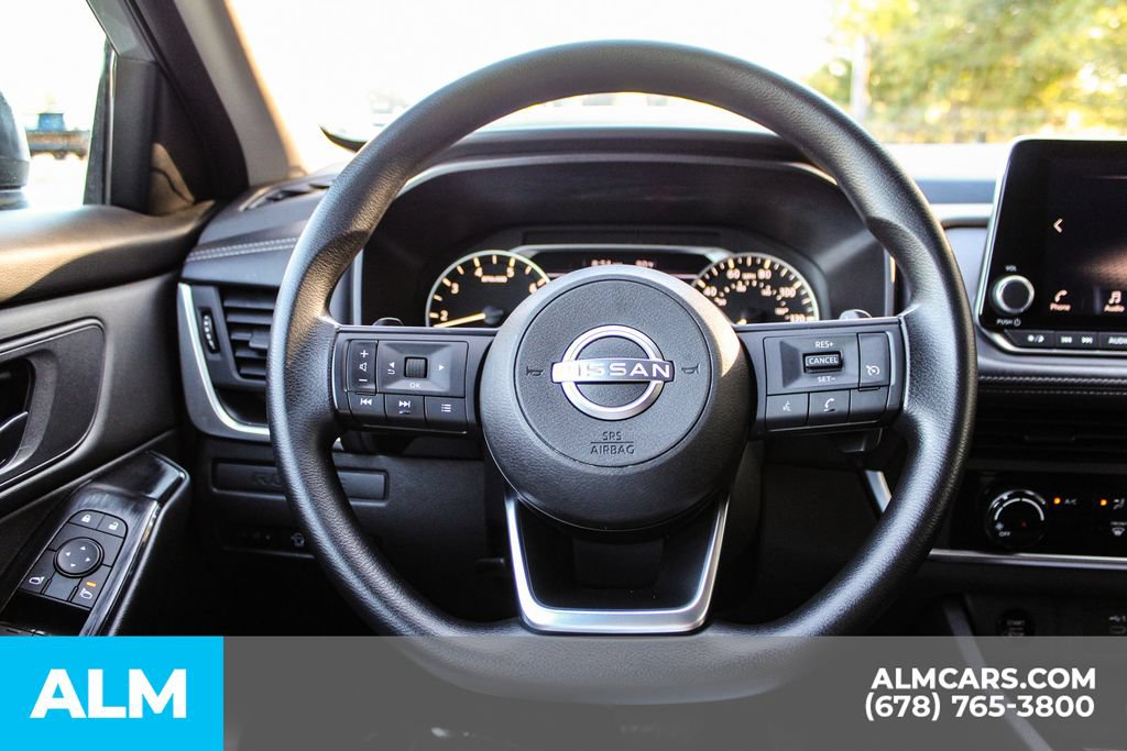 Used 2024 Nissan Rogue S FWD image 24
