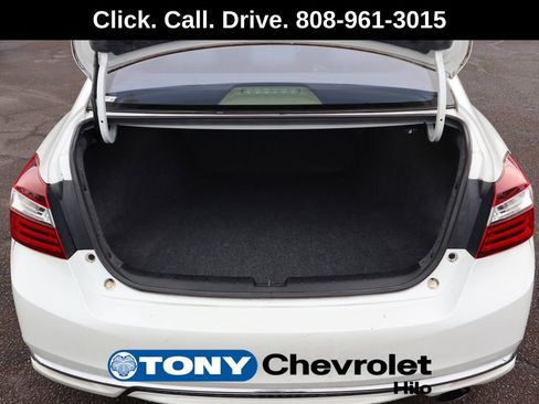 Used 2017 Honda Accord LX image 18