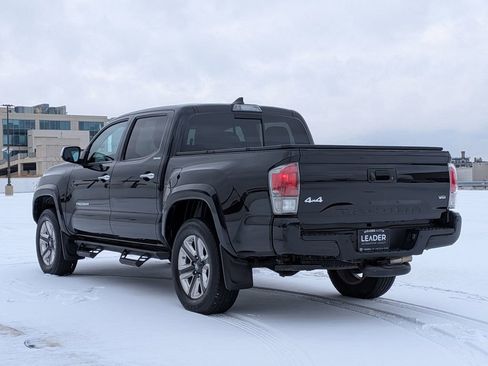 Used 2019 Toyota Tacoma Limited image 5
