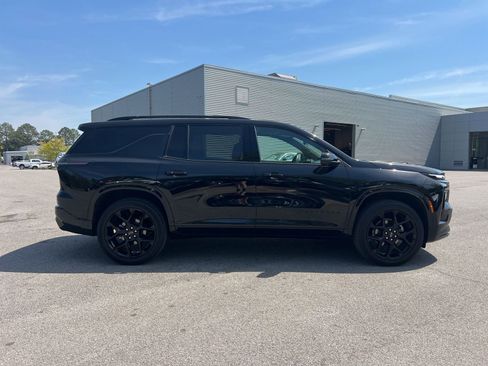 Used 2024 Chevrolet Traverse RS AWD/4WD image 4