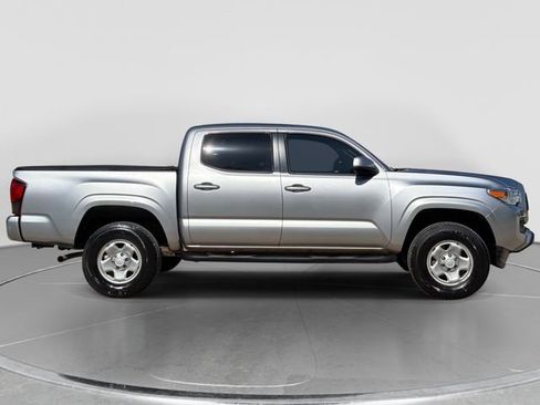 Used 2020 Toyota Tacoma SR w/ SR Convenience Package RWD image 2