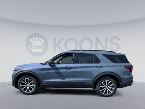 New 2026 Ford Explorer ST-Line image 2