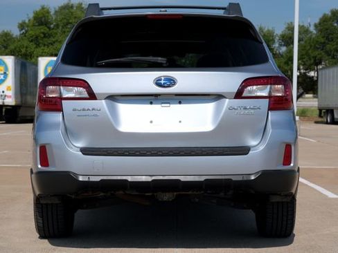 Used 2015 Subaru Outback 2.5i Limited AWD/4WD image 10