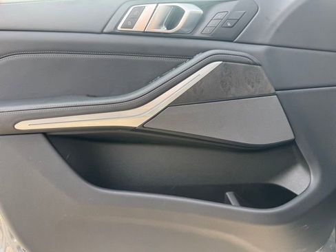 Used 2024 BMW X5 xDrive40i image 12