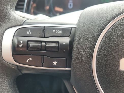 Certified 2025 Kia Sportage LX FWD image 20