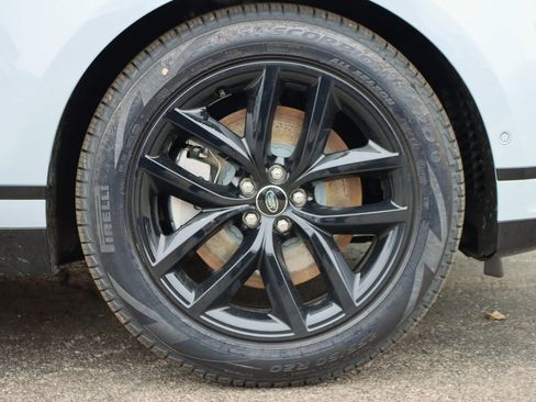 Used 2026 Land Rover Range Rover Velar Dynamic SE image 9