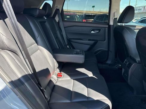 Used 2023 Nissan Rogue SL FWD image 13