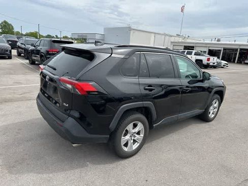 Used 2021 Toyota RAV4 XLE FWD image 20
