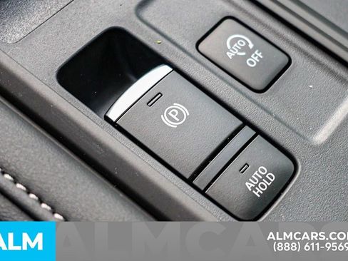 Used 2025 Nissan Pathfinder S image 49