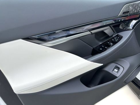 New 2026 BMW 330i Sedan w/ Convenience Package RWD image 13