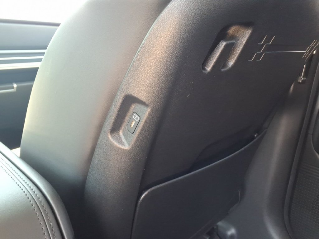 Used 2026 Hyundai Santa Fe SEL AWD/4WD image 17