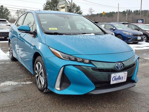 Used 2018 Toyota Prius Prime Plus image 3