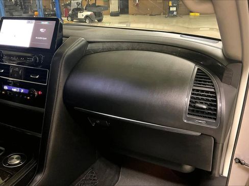 Used 2022 INFINITI QX80 Luxe w/ Cargo Package image 18