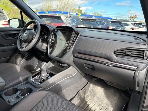 Certified 2025 Subaru Forester Premium AWD/4WD image 36