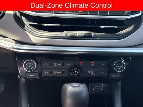 Used 2023 Jeep Compass Limited AWD/4WD image 17