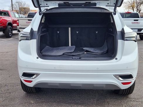 Used 2022 Buick Envision Avenir w/ Technology Package II image 12