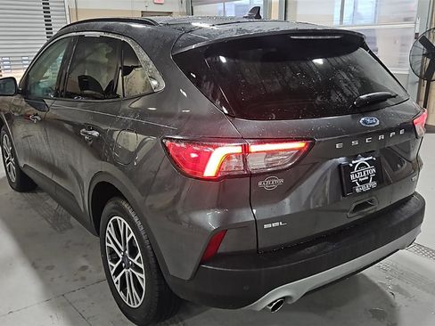 Used 2020 Ford Escape SEL image 5