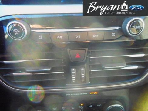 Used 2022 Ford Escape SE w/ Convenience Package image 36