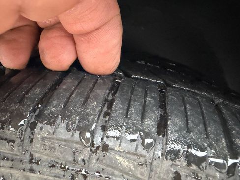 Used 2008 Ford Focus SES image 16